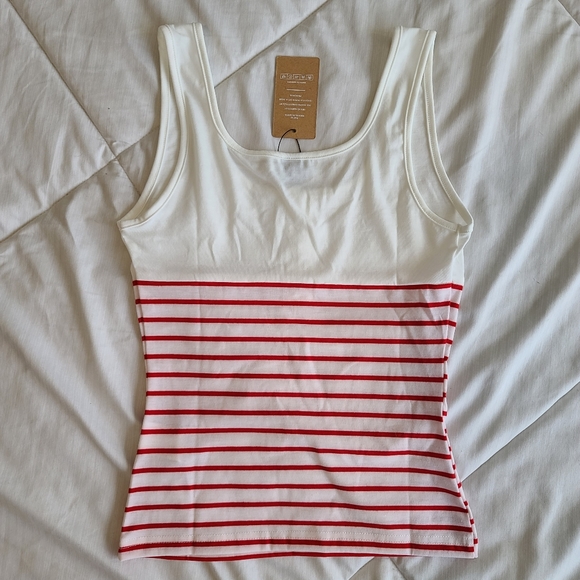 Striped Sleeveless Tee - Picture 2 of 4
